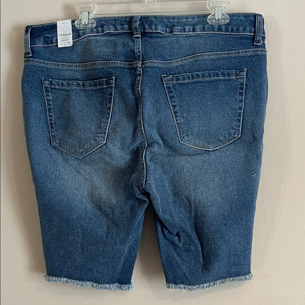 Torrid Blue Denim Bermuda Shorts - Picture 4 of 5
